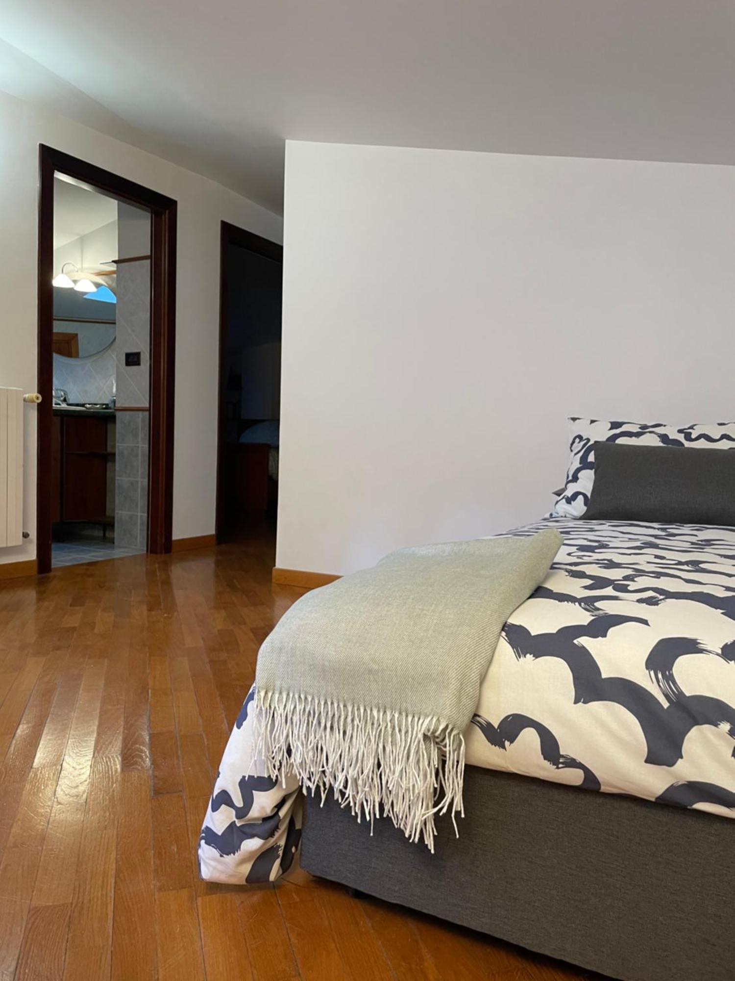 Appartement La Casa Nel Cortile à Castelbuono  Extérieur photo