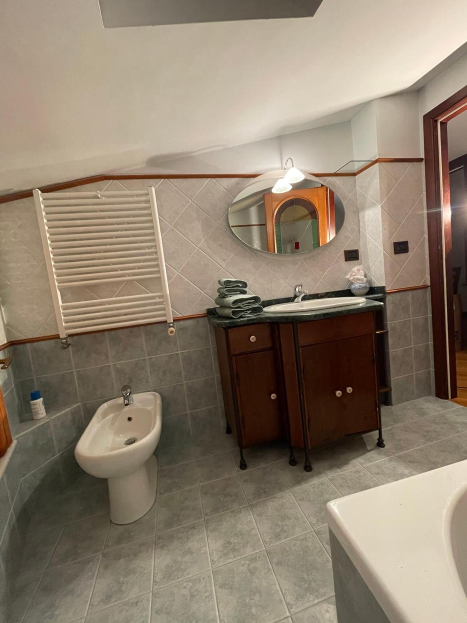 Appartement La Casa Nel Cortile à Castelbuono  Extérieur photo