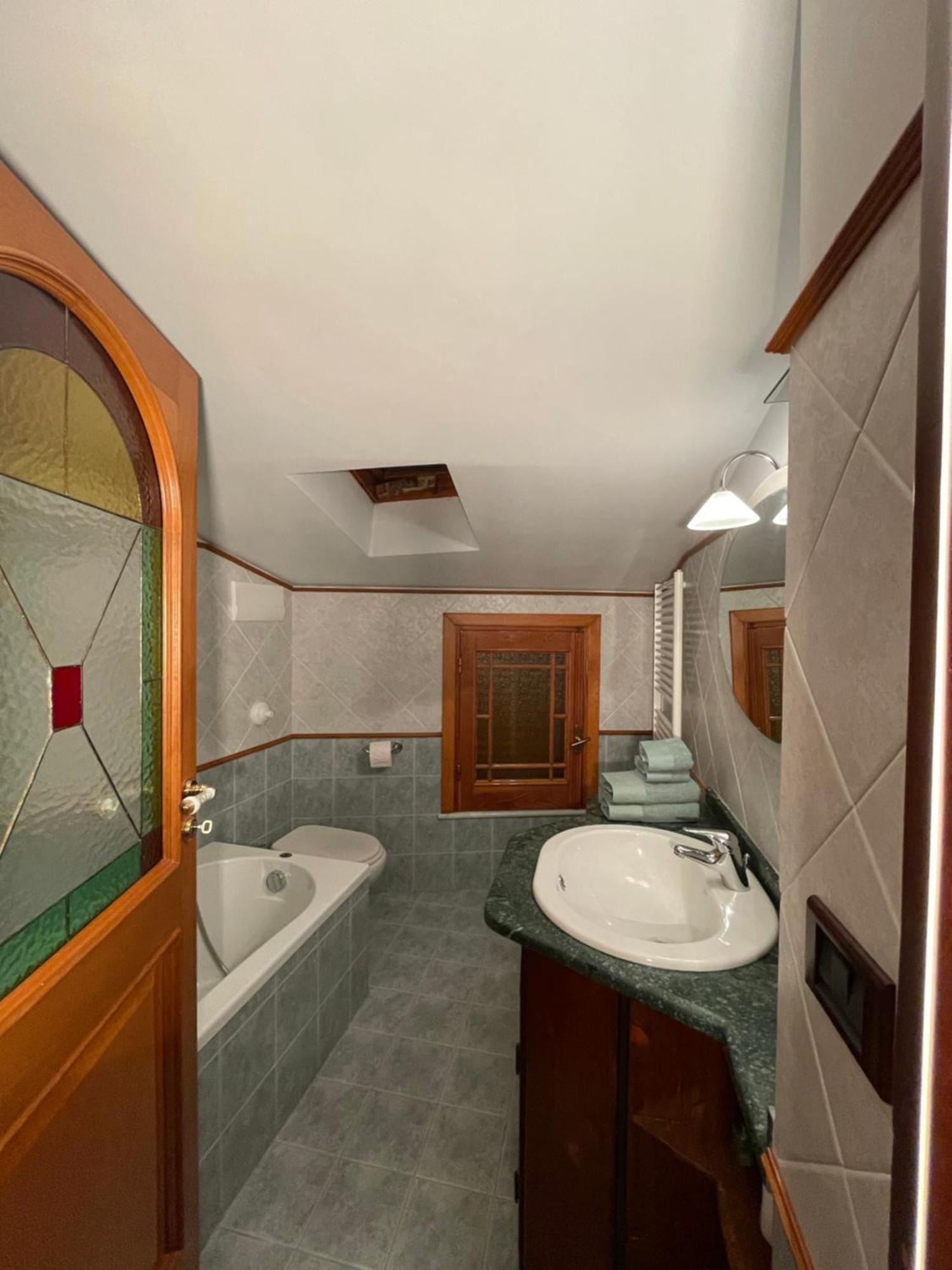 Appartement La Casa Nel Cortile à Castelbuono  Extérieur photo